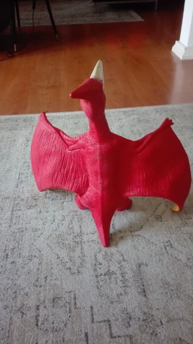 Pterodáctilo brinquedo grande