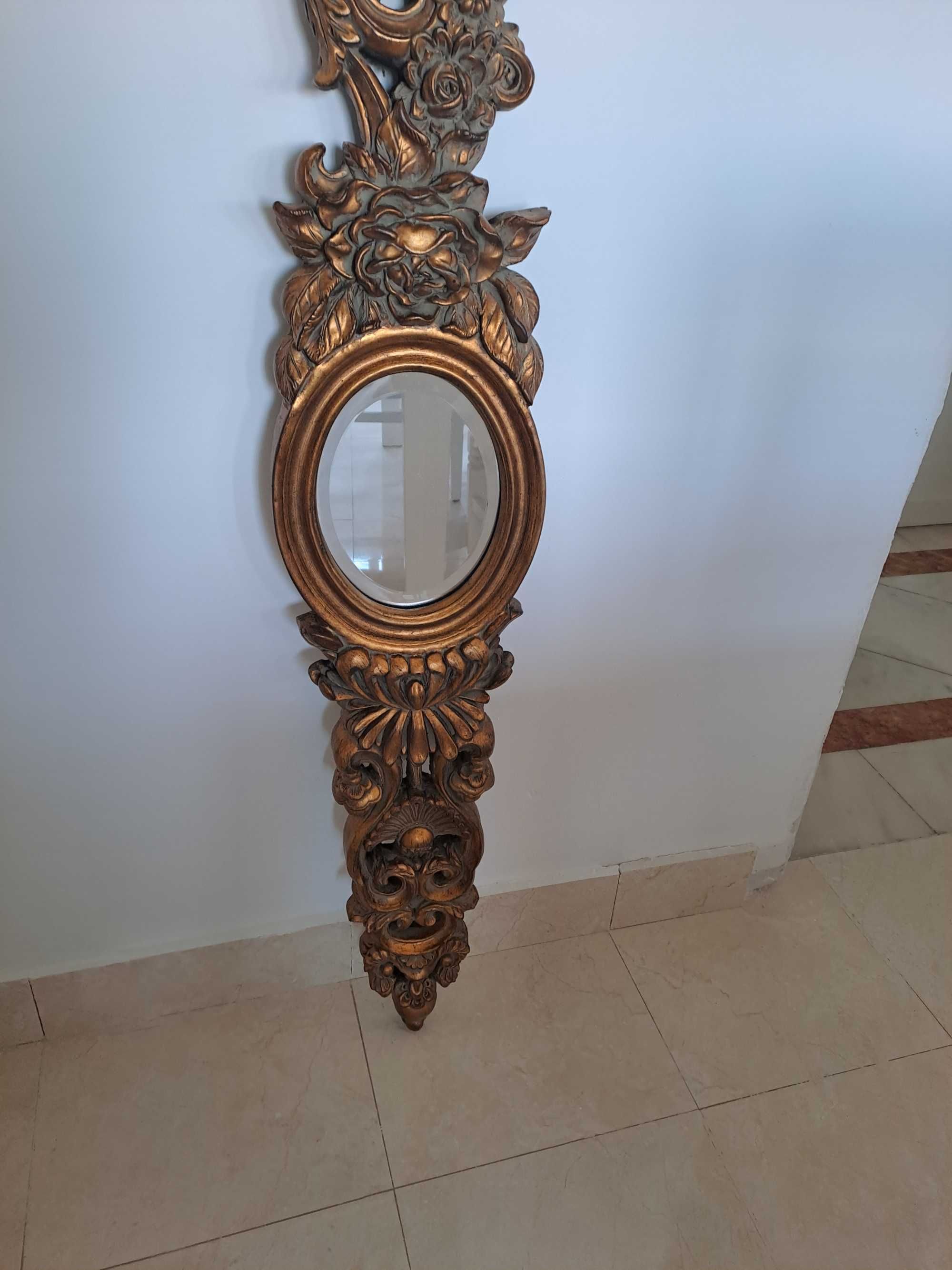 Espelho decorativo em madeira