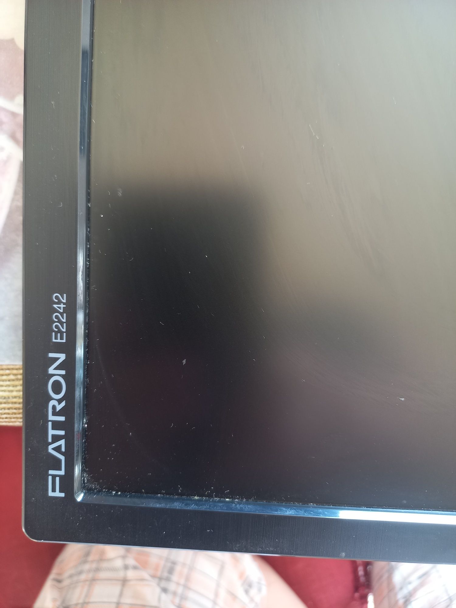 Монитор LG FLATRON E2242