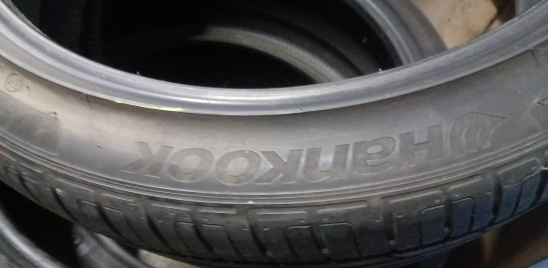Opony 285/35/R22
