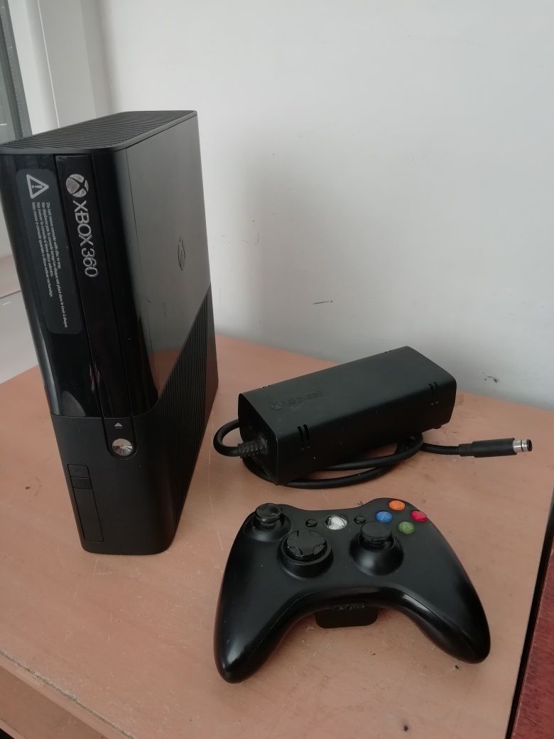 Consola Xbox 360 super slim