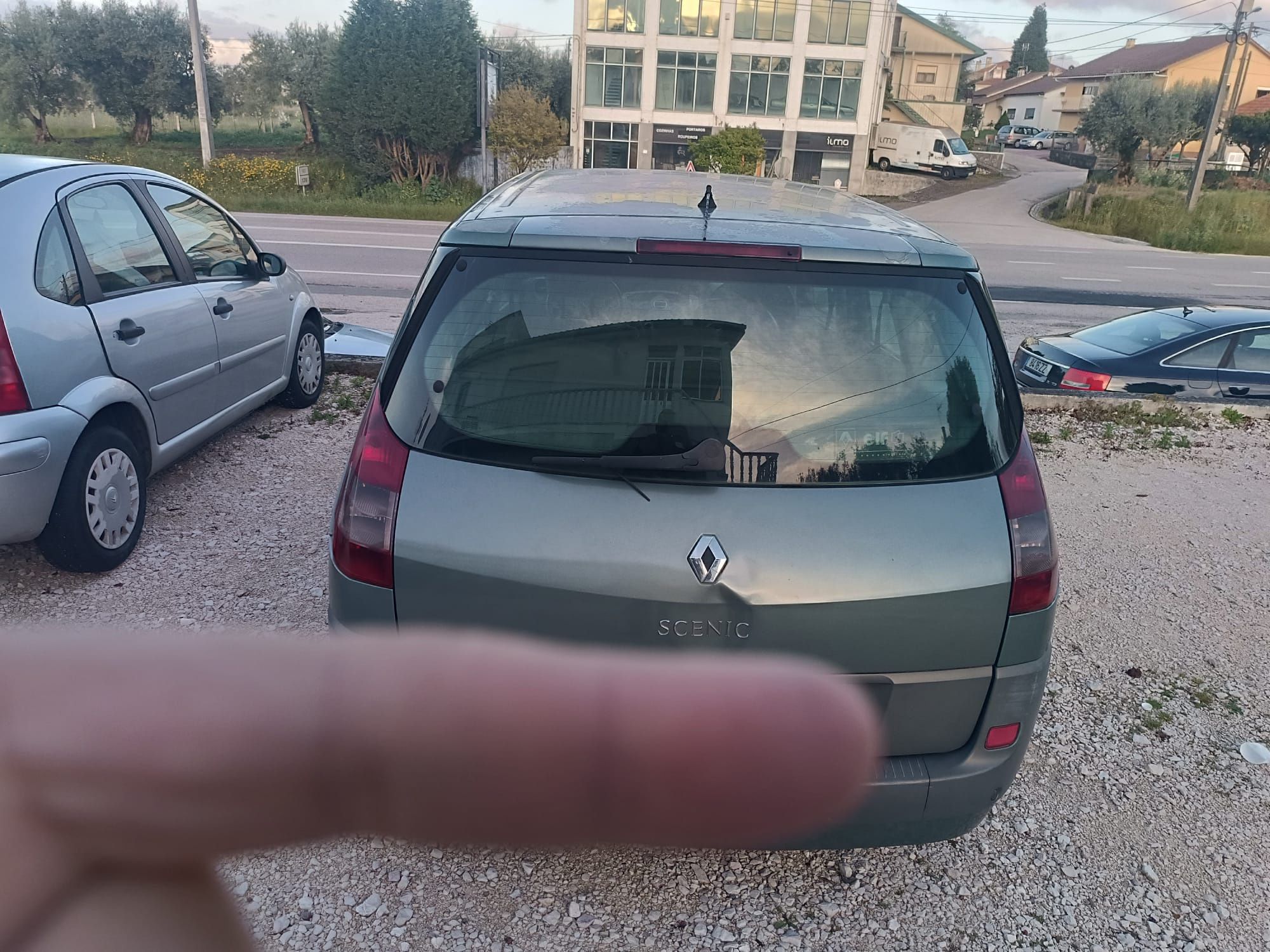 Vendo ou troco Renault Scenic ll 7 lugares. Pra sair até final de sema