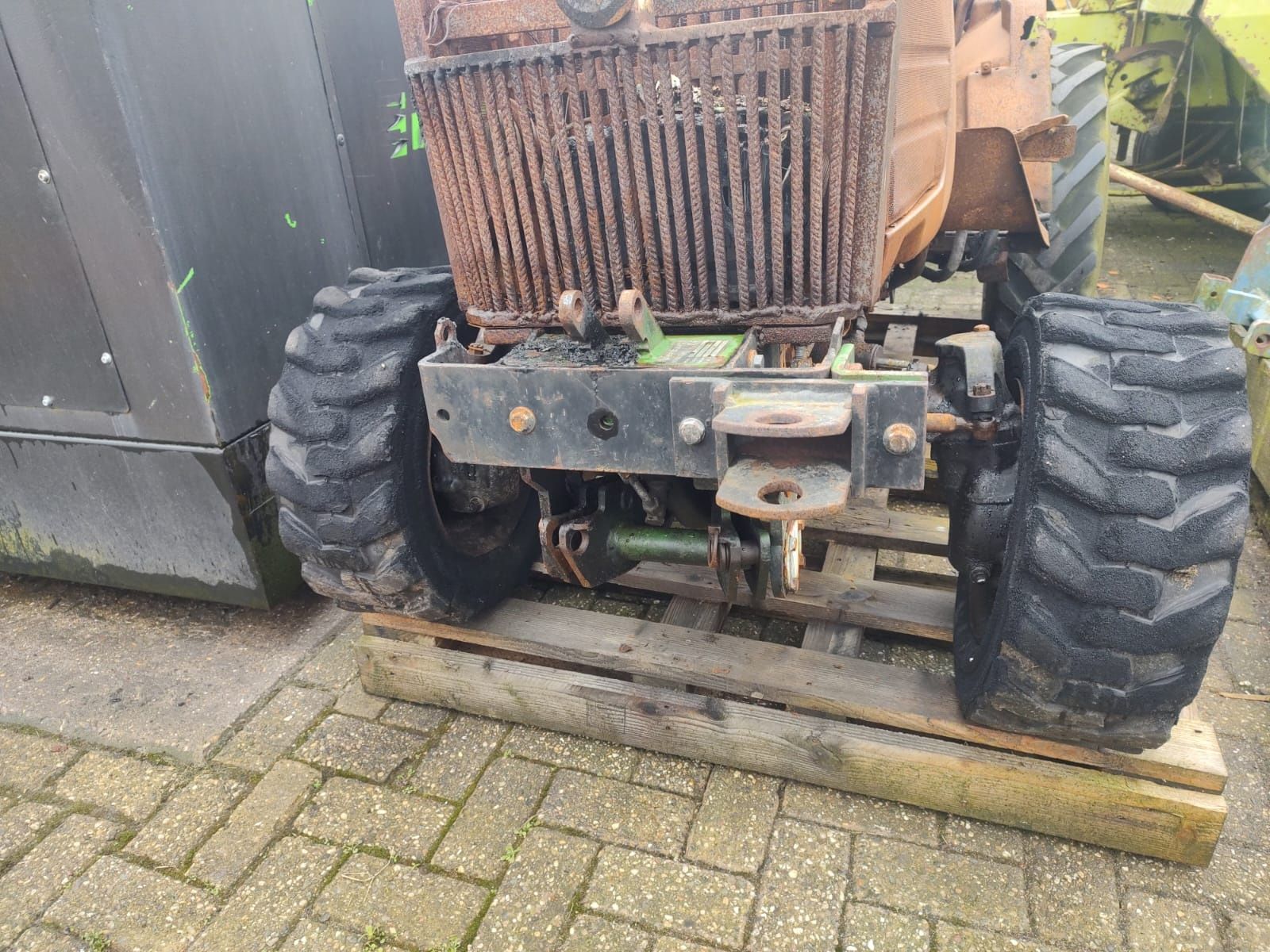 Minitraktor ogrodniczy John Deere 4110 tuz 4x4 rok 2002