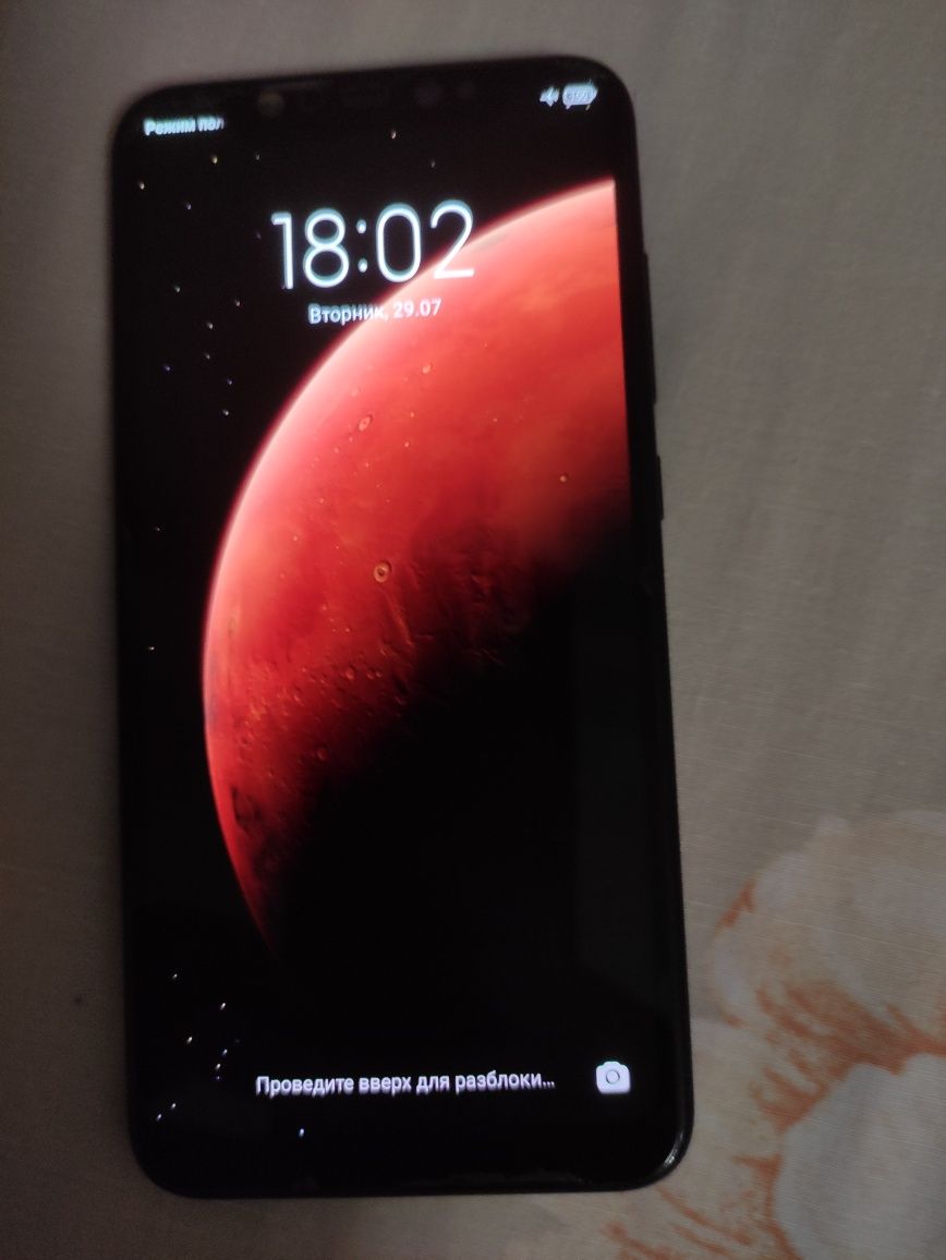 Продам Xiaomi Mi-8__6-128 GB.

Комплект на фото:

Коробка, телефон, до