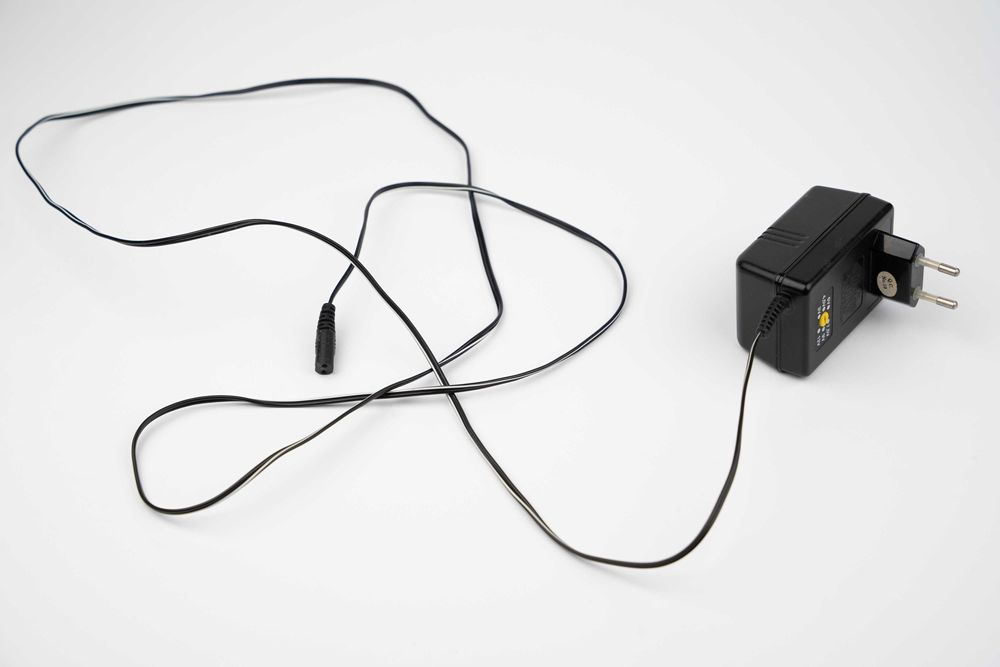 Універсальний блок живлення адаптер Hama зарядний пристрій 3-12v