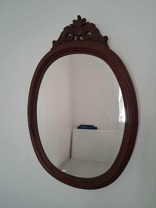 Vende-se Espelho Antigo Oval