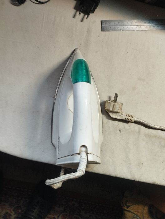 Продам утюг бу робочий