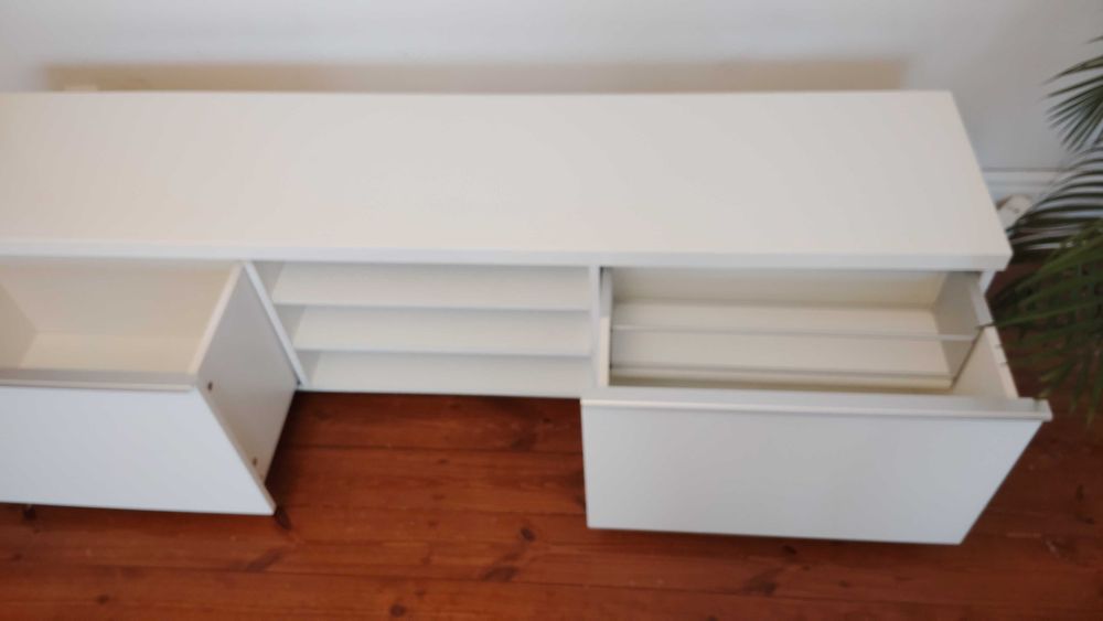 Stolik biały pod tv