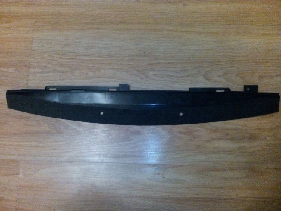 Воздуховод нижний на Ауди 100 4A0 121 333