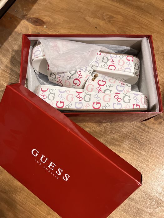 Босоніжки guess шльопанці