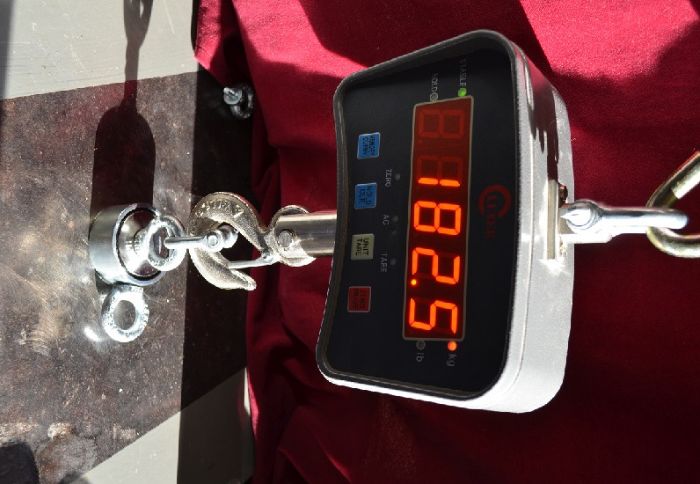 Magnes neodymowy uchwyt do poszukiwań w wodzie dwa mocowania 180Kg