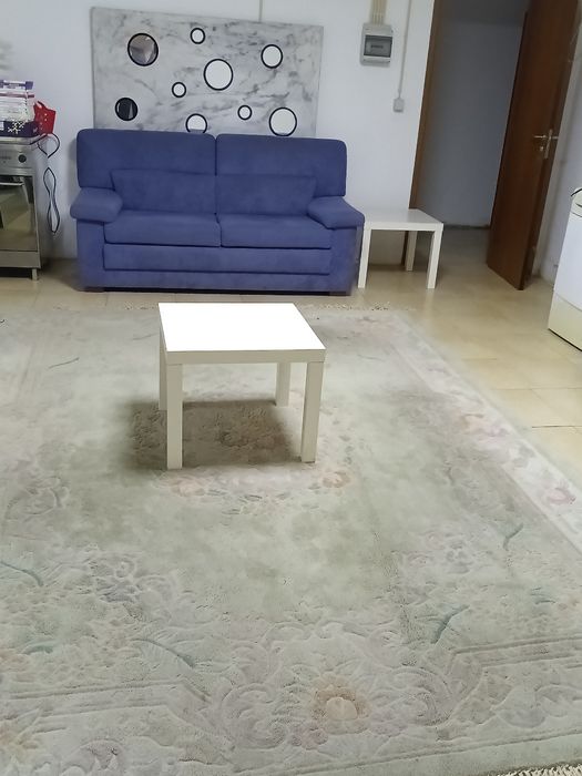 Pack sofá, mesa jantar, tapete, quadro, resguardo e mesinhas