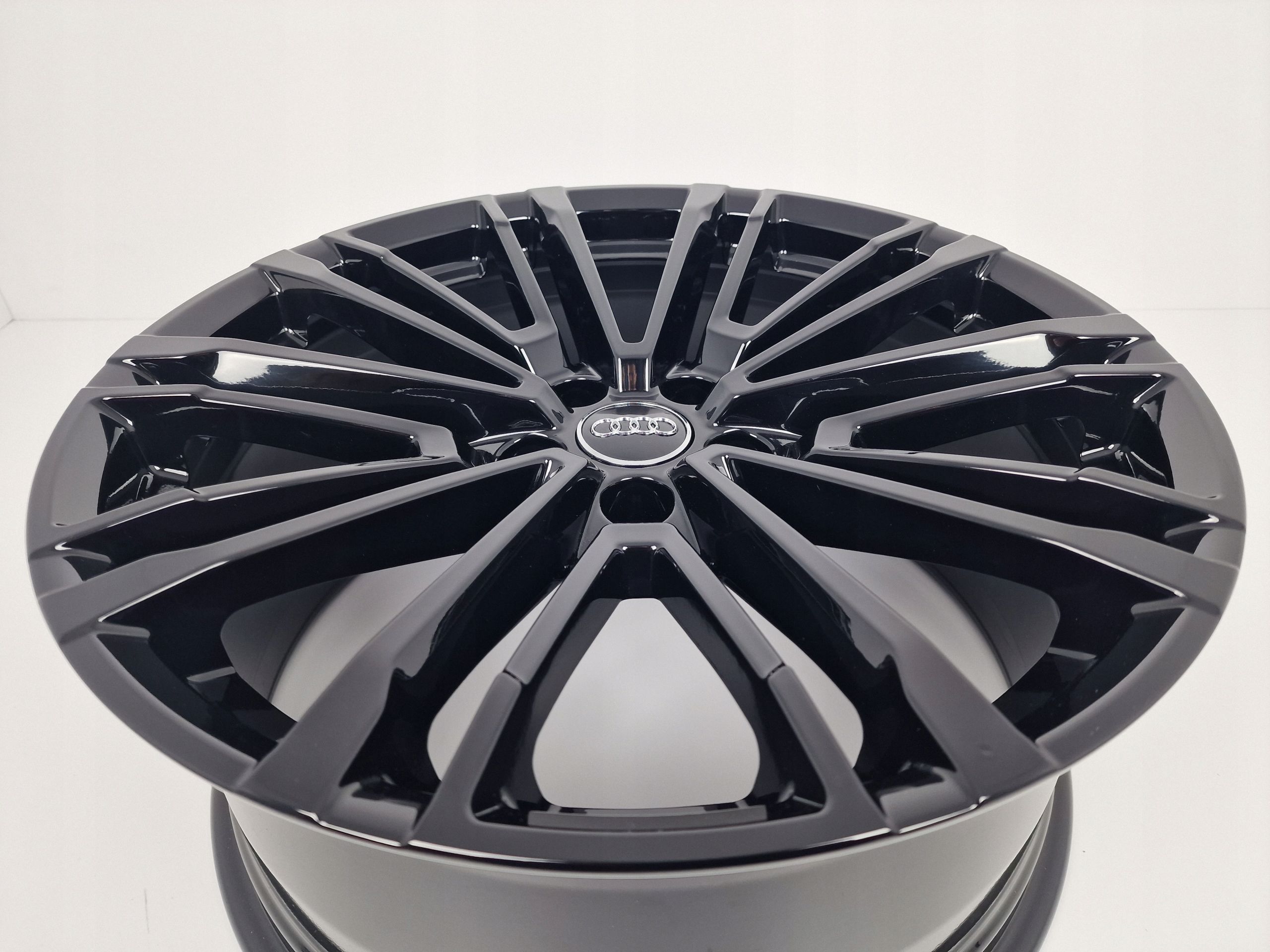 Oryginalne Felgi Audi 19 A4 A5 A6 A7 A8 Q3 Q5 Q7