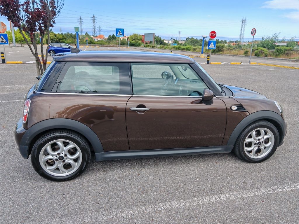 Mini Cooper D 1.6 120CV