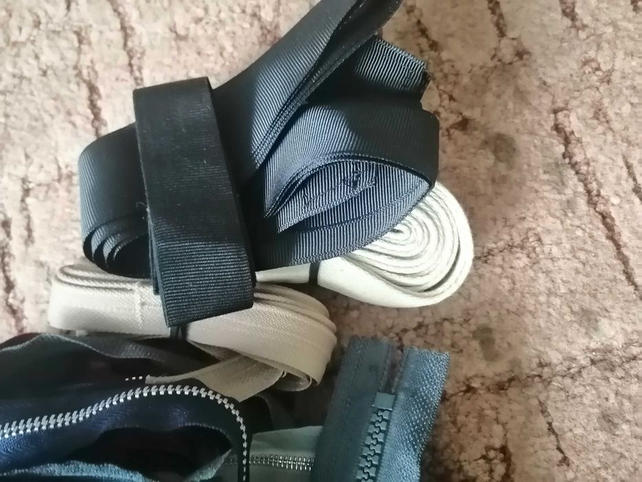 Zamki do ubrań plus taśmy