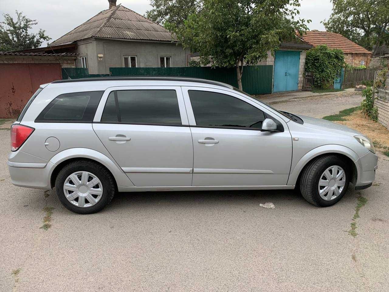 Opel Astra 2005р 1,8 автомат