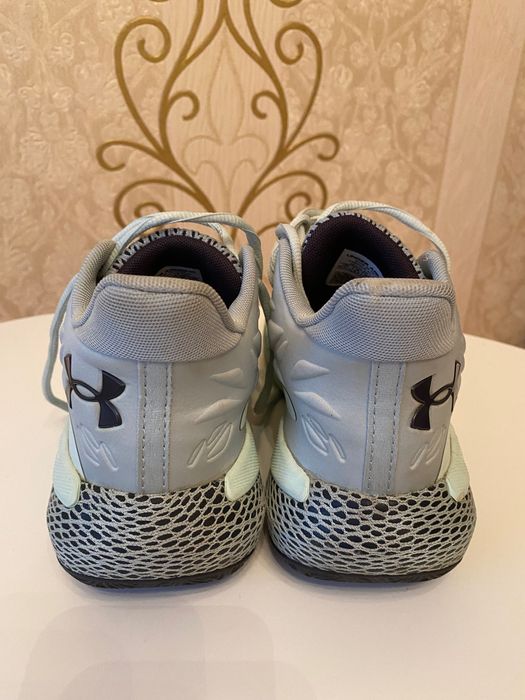 Кросівки жіночі Under Armour  р.38.5