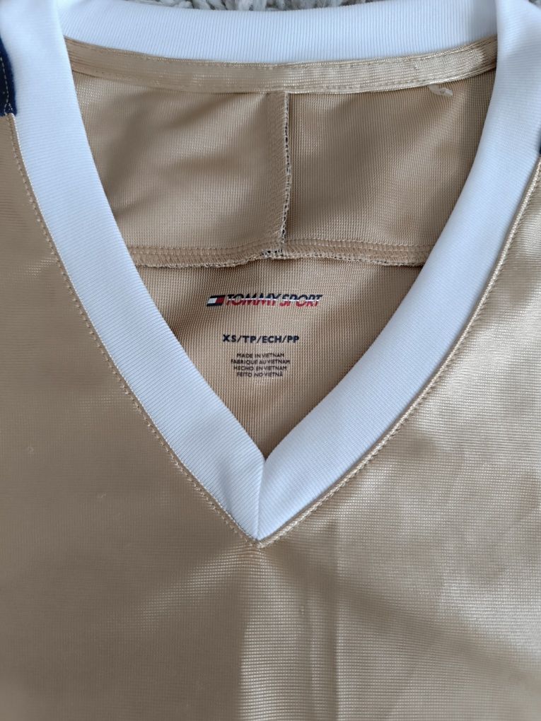 Świetna męska koszulka bokserka bez rękawów Tommy Hilfiger.