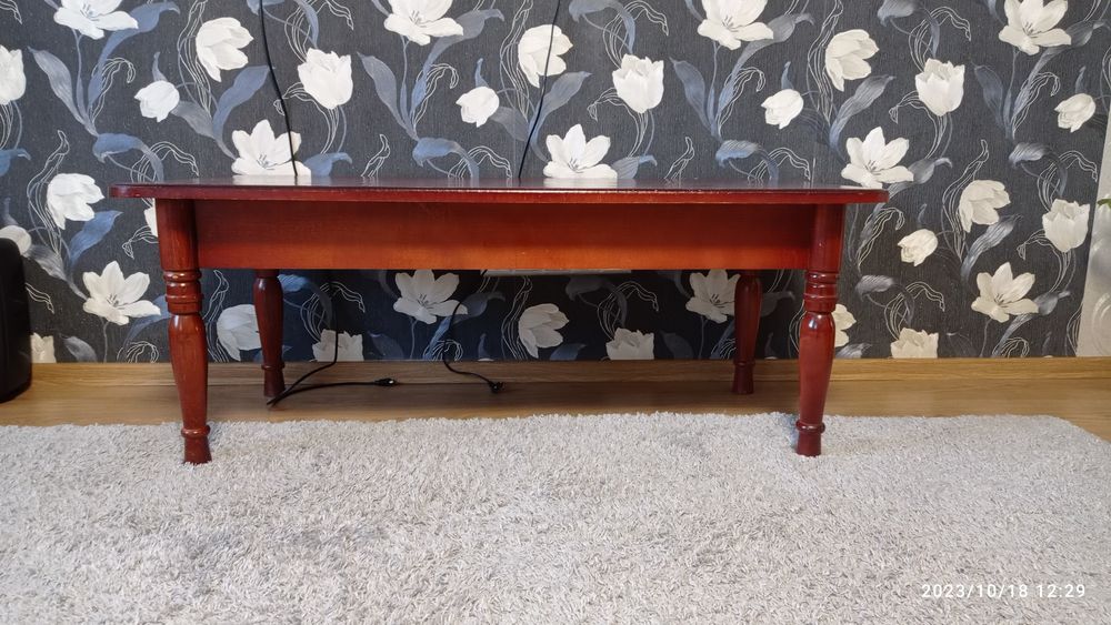 Продам стол ручной работы из натурального дерева