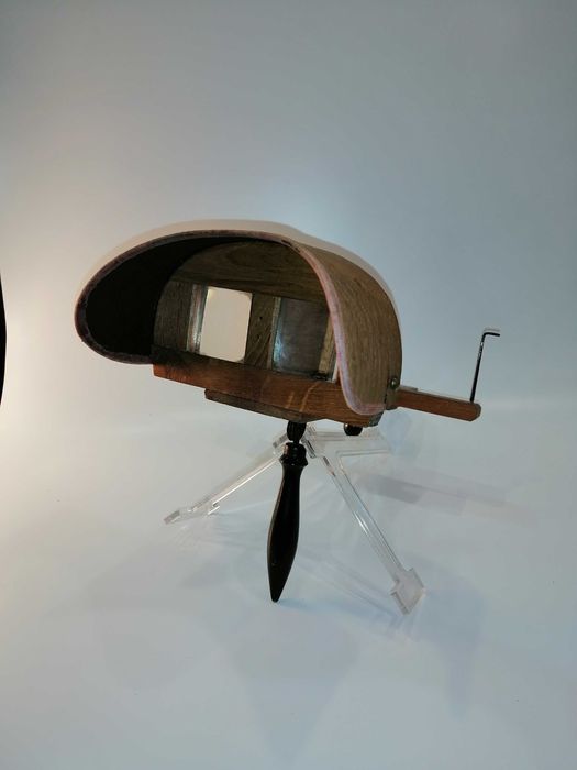 Visor estereoscópico em madeira - Antigo Estéreo-grafoscópio.