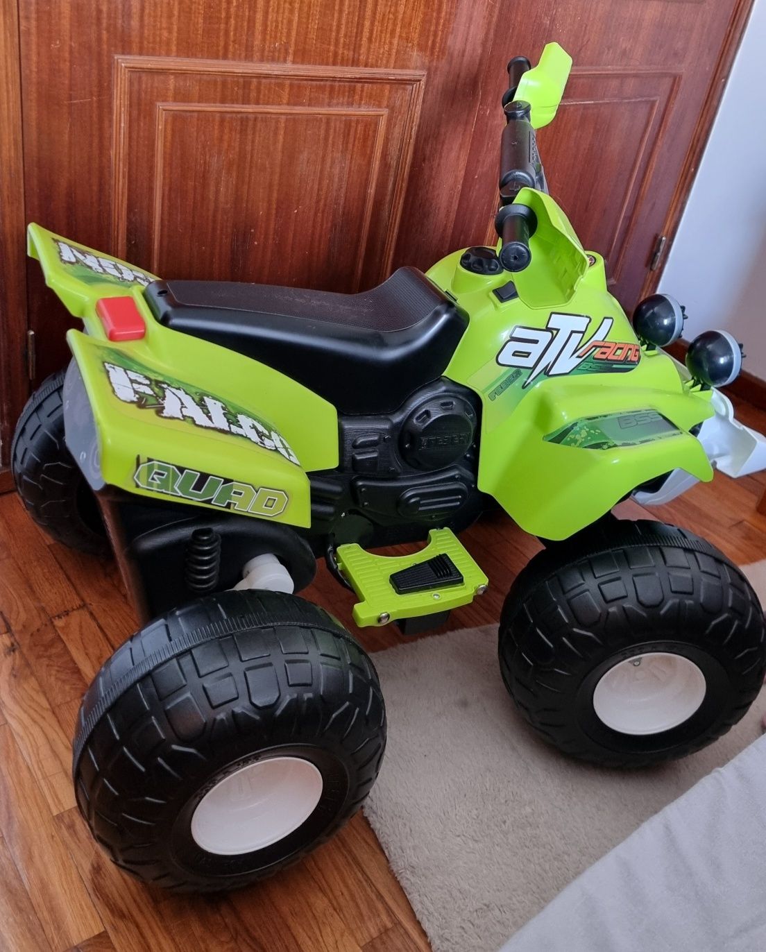 Moto Quad Falcon Eléctrica 6V Feber - Fomosa