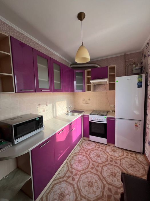 Продаю  3 комнатною квартиру Центр  ( Архитектора. Старова ) Северный