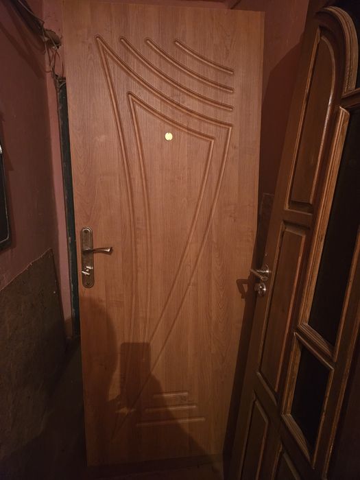 Двері дерев'яні, б/в