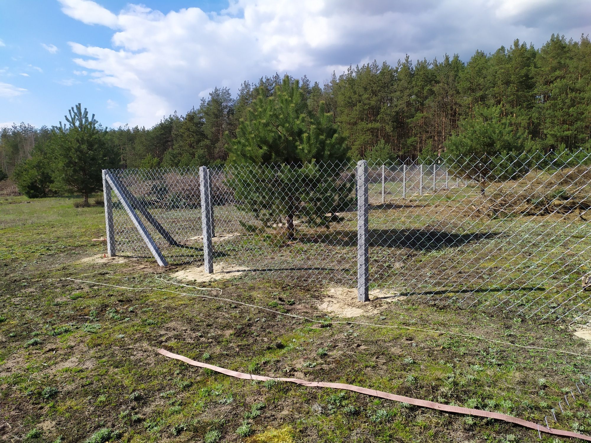 Ogrodzenia tymczasowe budowlane siatka leśna bramy furtki