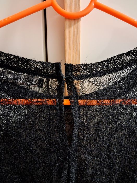 Блуза з мережива від Bershka