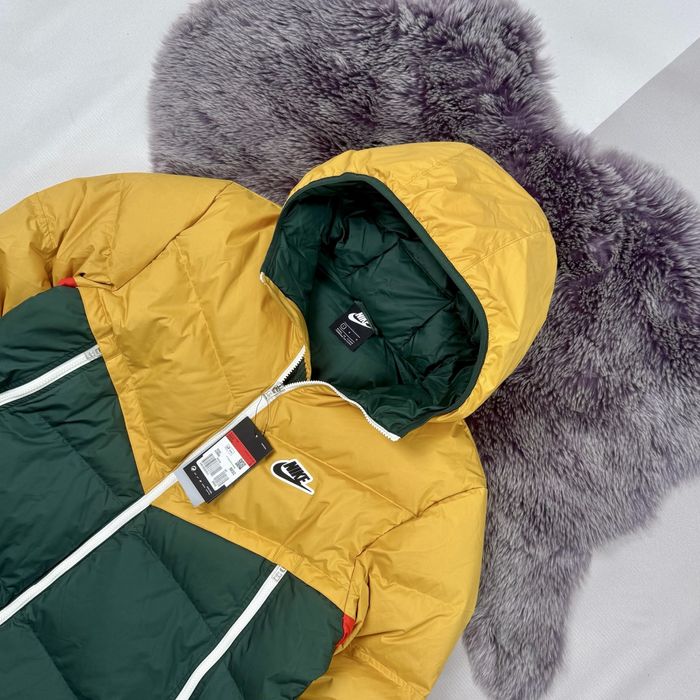Нова зимова куртка пуховик Nike Sportswear Windrunner в розмірах 00112