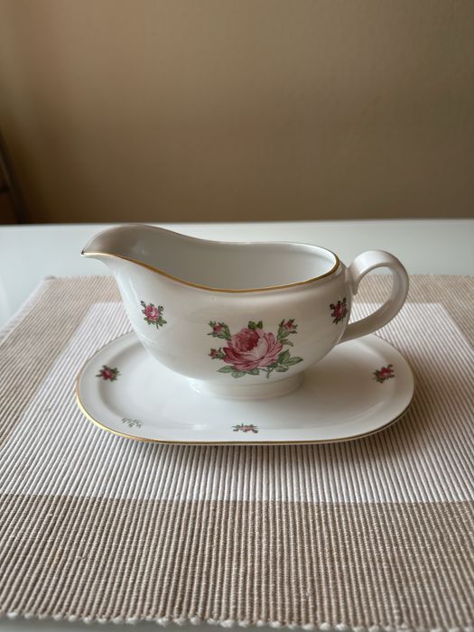 Фарфор из ГДР.  Столовый сервиз