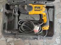 Перфоратор DeWALT D25013