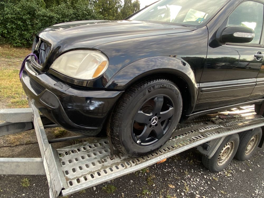 Mercedes ML W163 AMG Maska Przednua