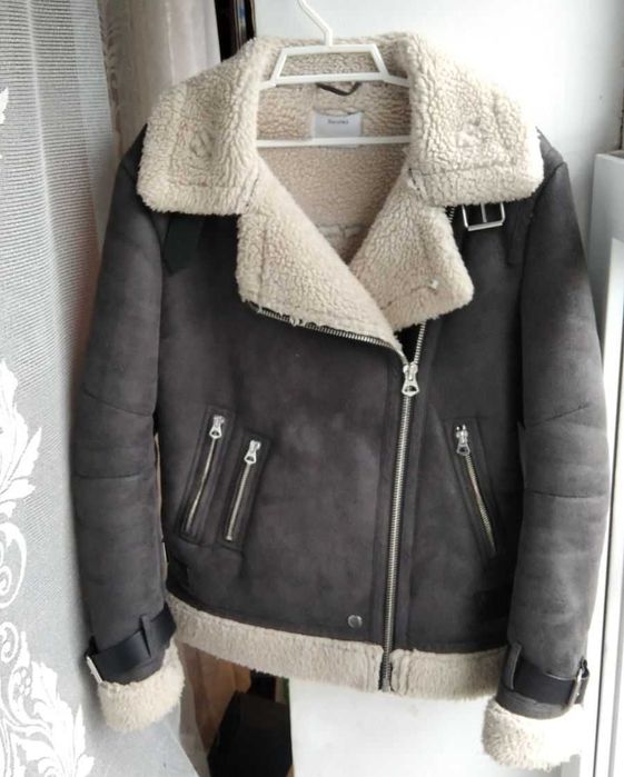 Bershka дублянка розмір XS