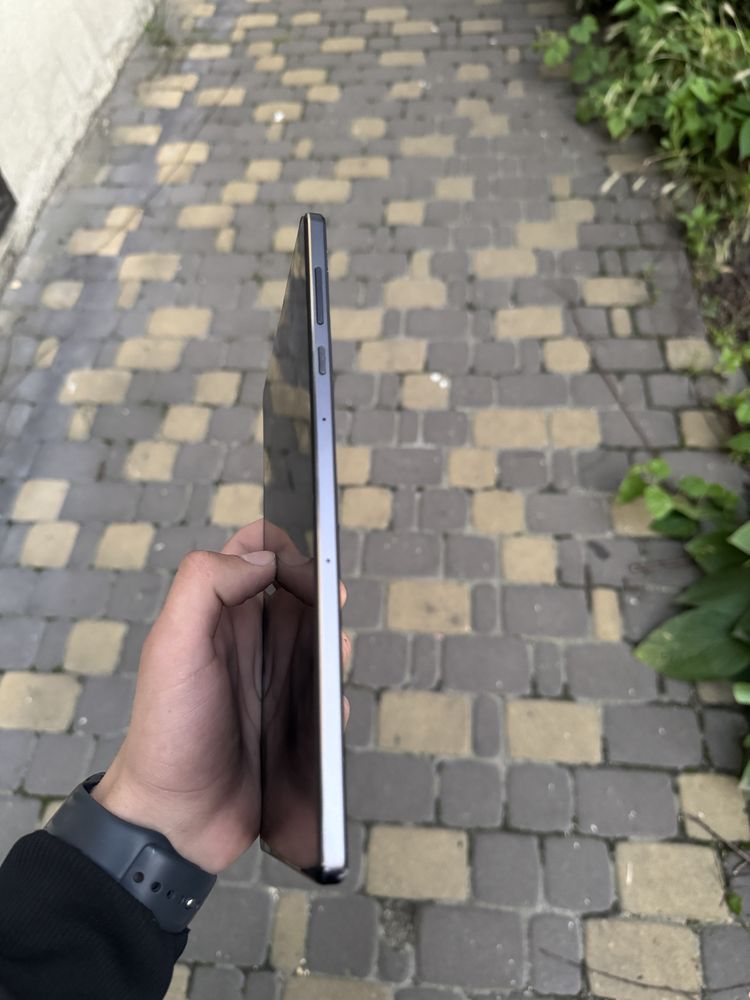 Планшет Lenovo Legion Tab TB320FC / 144Hz / 12/256GB
