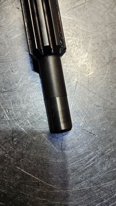 Wałek sprzęgłowy skrzyni skrzynia biegów master tył napęd 6s420