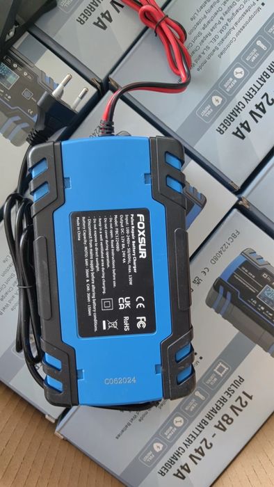 Foxsur Зарядное устройство для автомобильного аккумулятора 6-150Ah