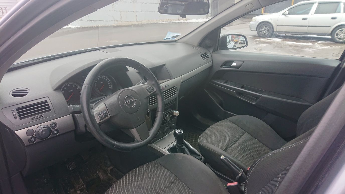 Продам Opel Astra H 2006 1.4