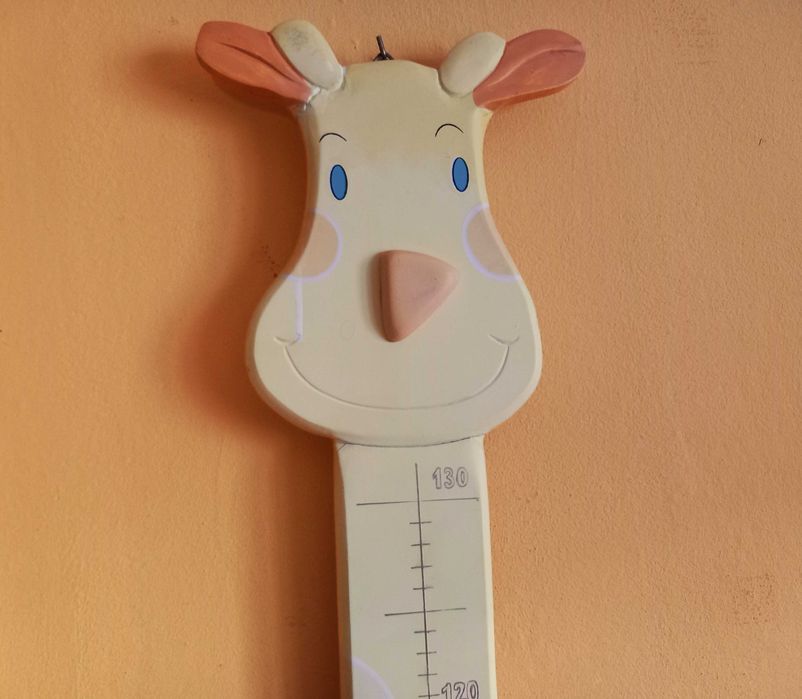 Miarka wzrostu dziecka - urocza krówka drewniana 80-130 cm