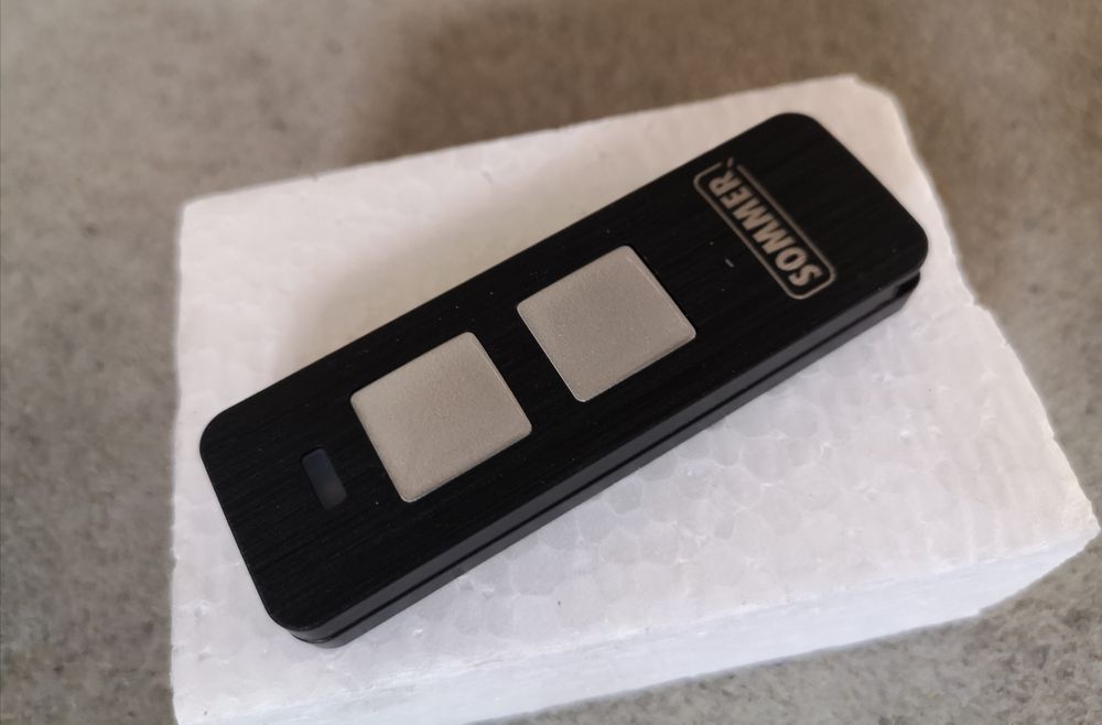 Brama na Pilota ANTRACYT 3000X2125 Brama garażowa segmentowa ocieplana