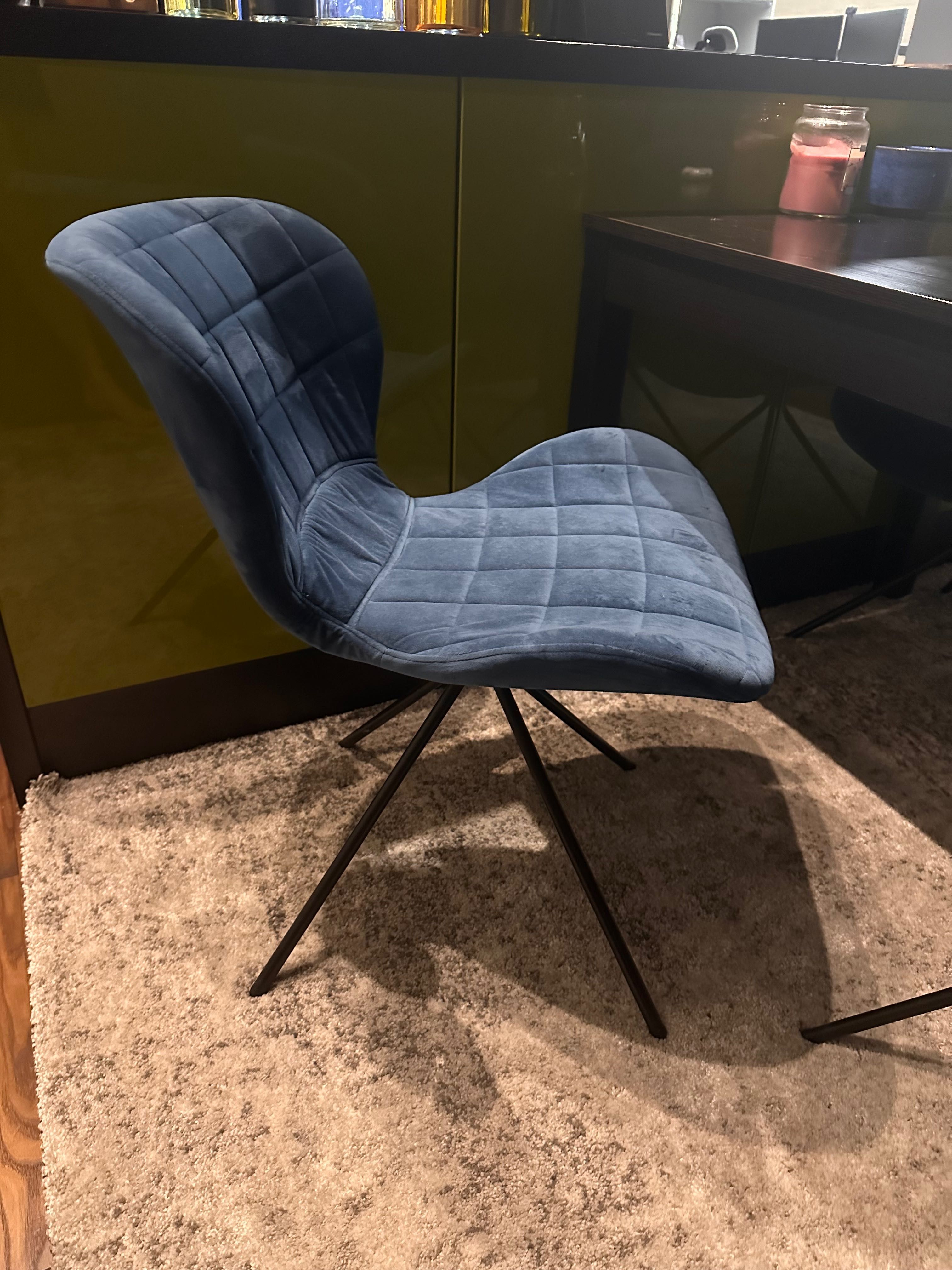Krzesła tapicerowane niebieskie Zuiver