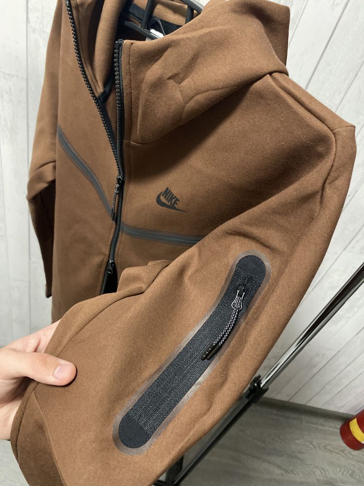 Nike Tech Fleece Zip-hoodie