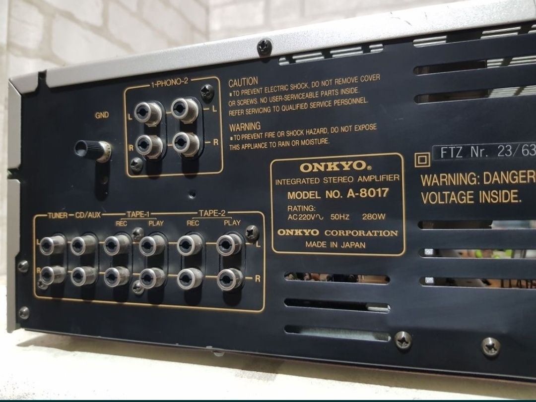 Стерео підсилювач ONKYO Integra А-8017 , *2x110 Вт,б/у з Німеччини