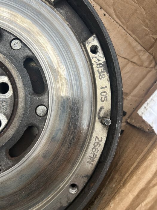 Двомасовий маховик для Passat B5+ 1.9 TDI AWX