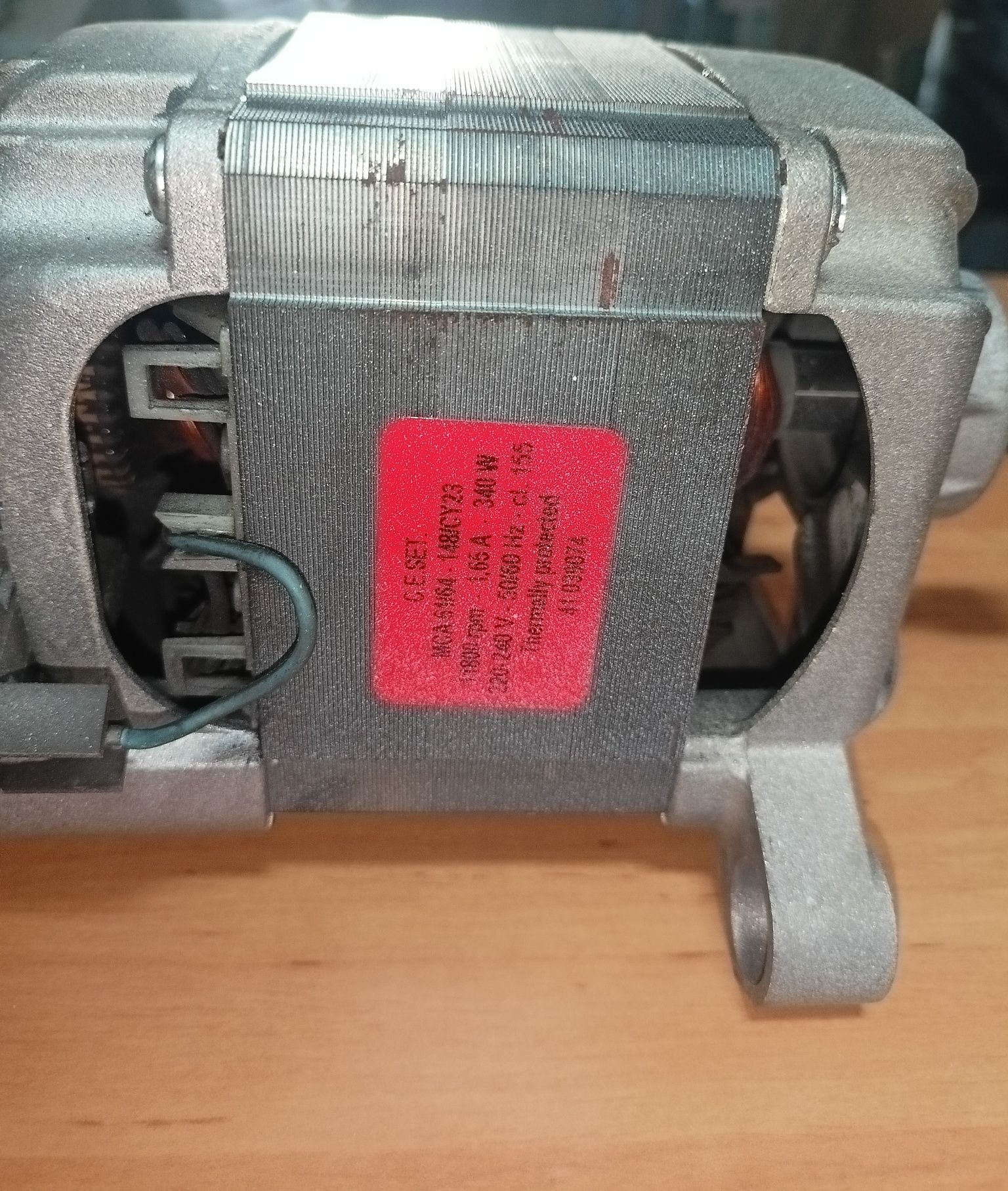 Silnik+ pasek pralki Hoover VT 1014 D23