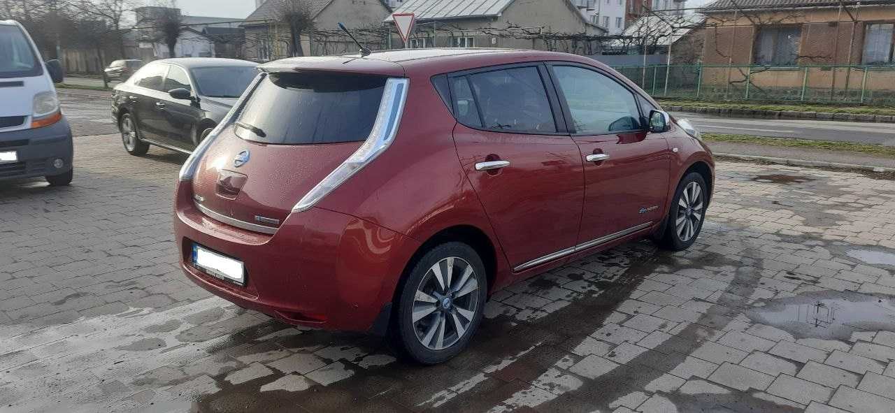 Nissan Leaf AZEO, макс. комплектація Tekna, камери 360°, музика BOSE