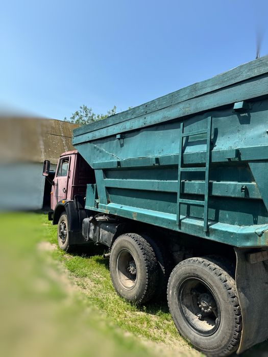 Камаз на повному ходу , без макіяжу , готовий до роботи. Можливий торг