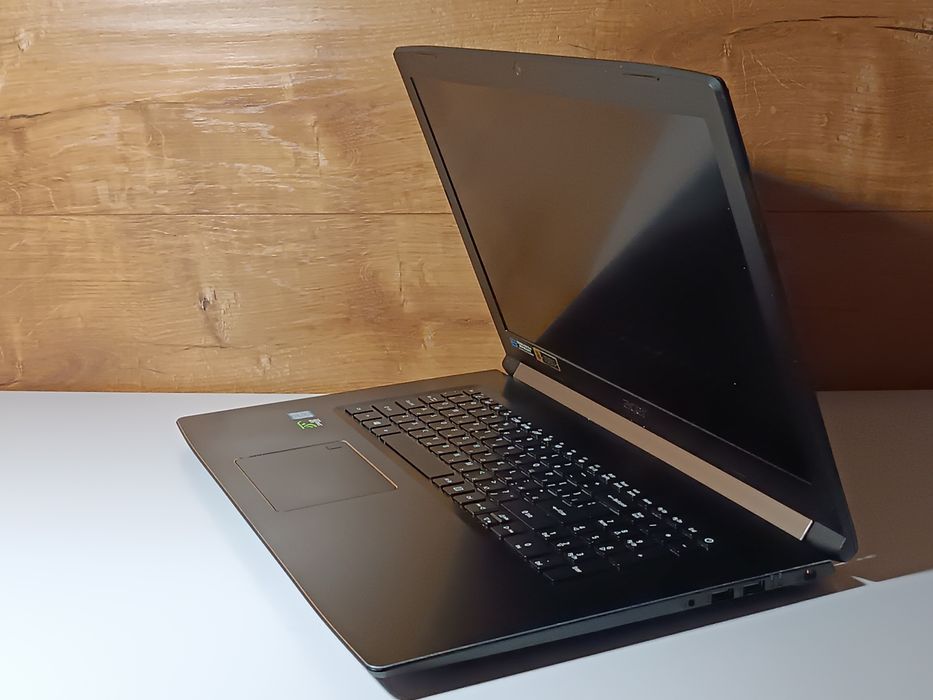 Потужний Ігровий Acer 17.5 FHD/ 6 ядер/Core i7/24 ОЗП/SSD+HDD/1050 GTX