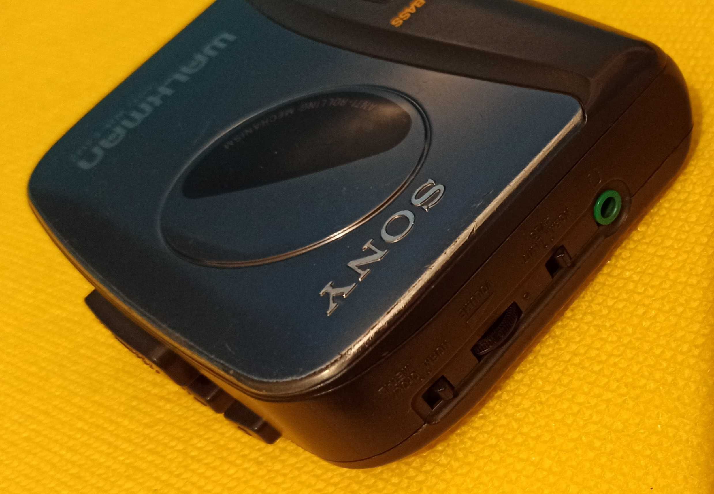 Плеер кассетный Sony Walkman WM-EX122