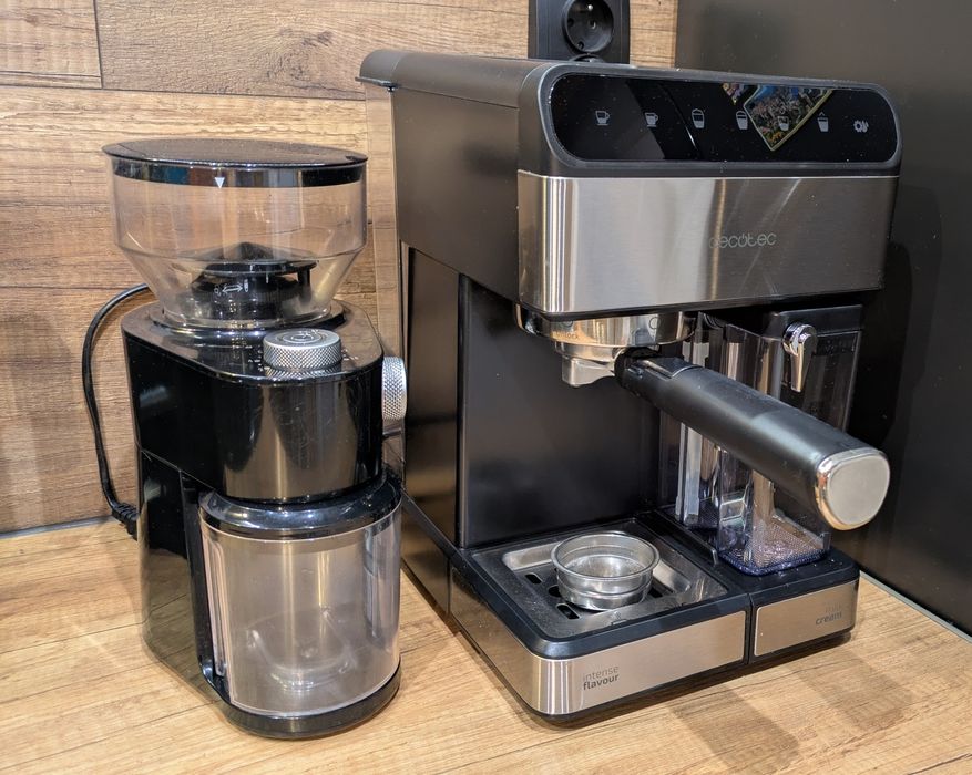 Ekspres ciśnieniowy Cecotec Power Instant-ccino 20 + młynek, stan BDB